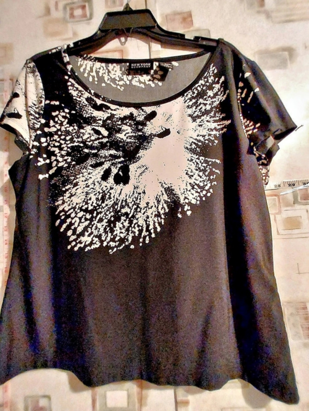 New York & Company Abstract Print Short Sleeve Top XL - Picture 1 of 4